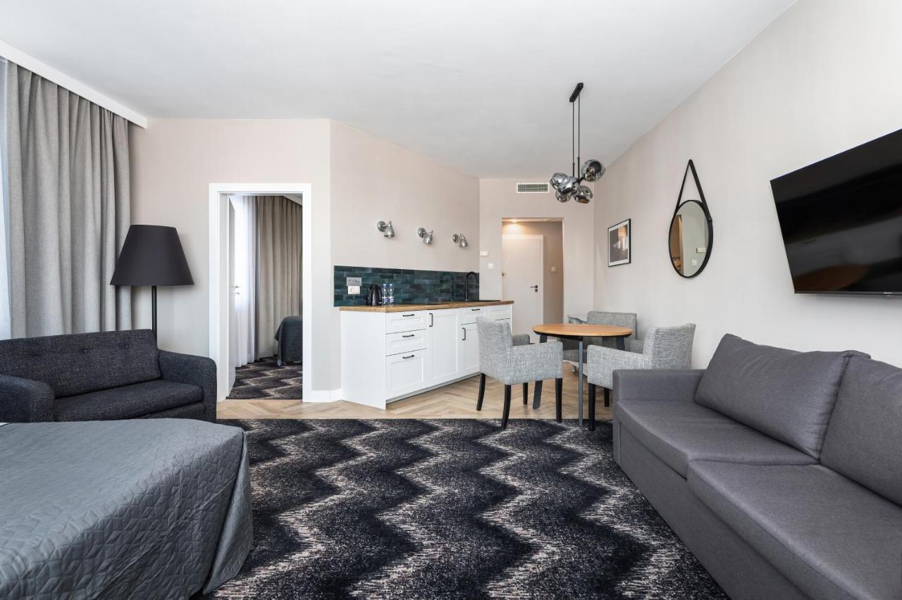 Aparthotel Etna Kołobrzeg Buitenkant foto