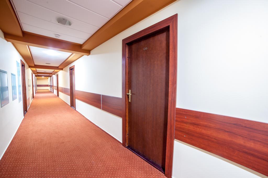 Aparthotel Etna Kołobrzeg Buitenkant foto