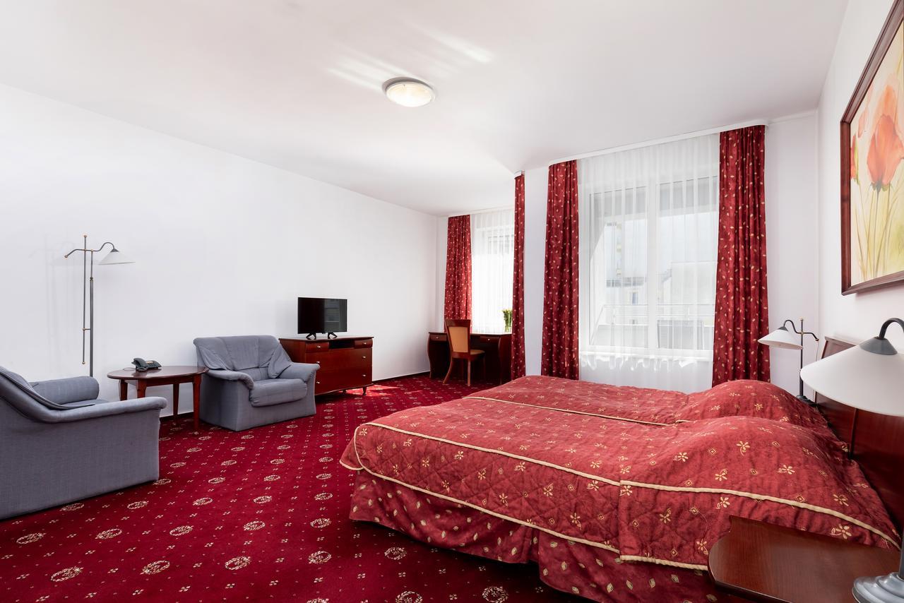 Aparthotel Etna Kołobrzeg Buitenkant foto