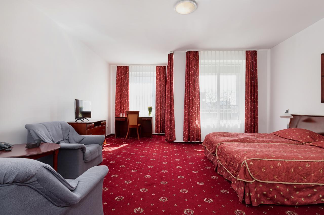 Aparthotel Etna Kołobrzeg Buitenkant foto