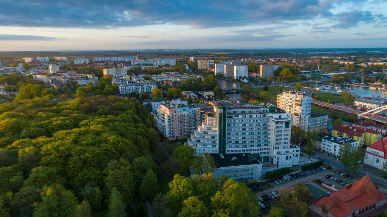 Aparthotel Etna Kołobrzeg Buitenkant foto